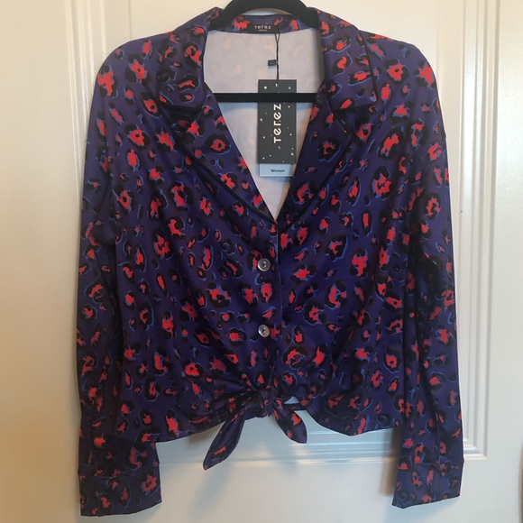 Terez Electric Cheetah Tie-Front Button Down Top - Picture 6 of 16